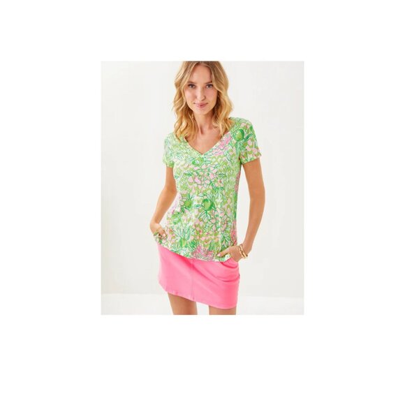 Lilly Pulitzer Tops - NWT Lilly Pulitzer Meredith Tee Fauna Green Lime Sz S SOLD OUT $68